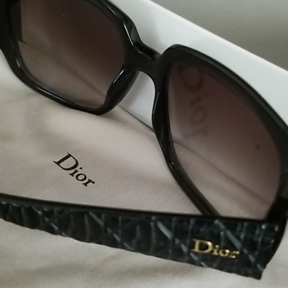 Sunglasses - Picture 2 of 3